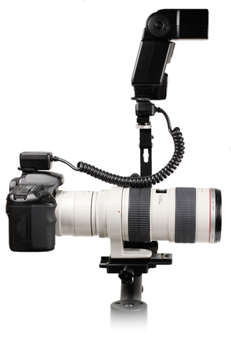 Metal L-Shape Flash Bracket For DSLR Cameras - Adjustable Dual Mount For Flash & Camera, 1/4" Screw Holes
